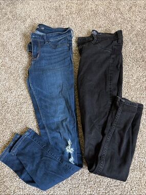 Pair bundle Hollister Jean leggings jeggings